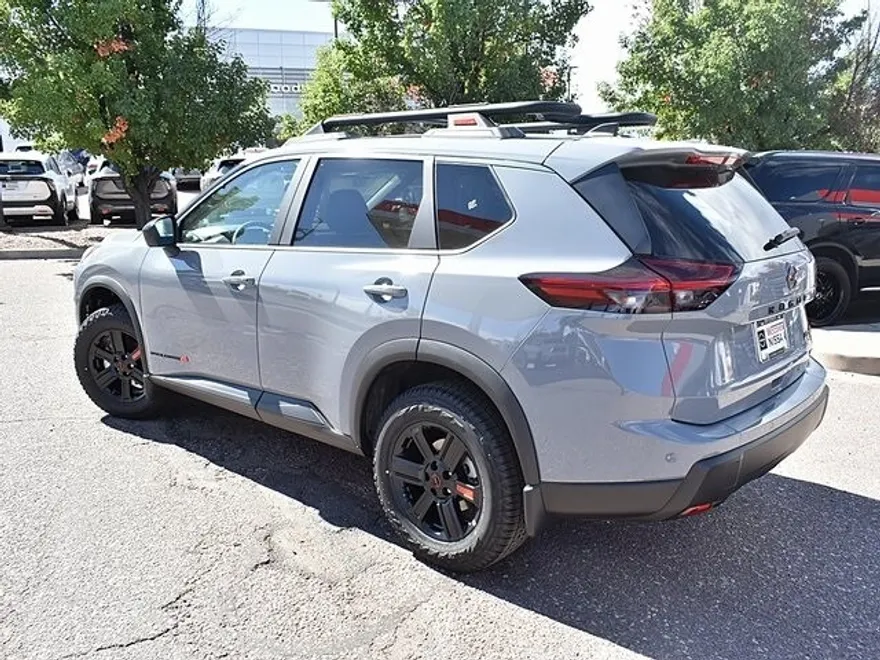 2026 Nissan Rogue SV photo 1