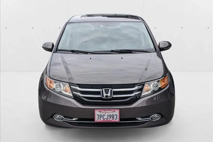 2016 Honda Odyssey Touring Elite photo 1