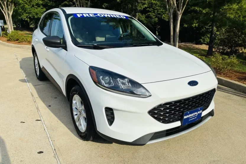 2022 Ford Escape SE Hybrid photo 1