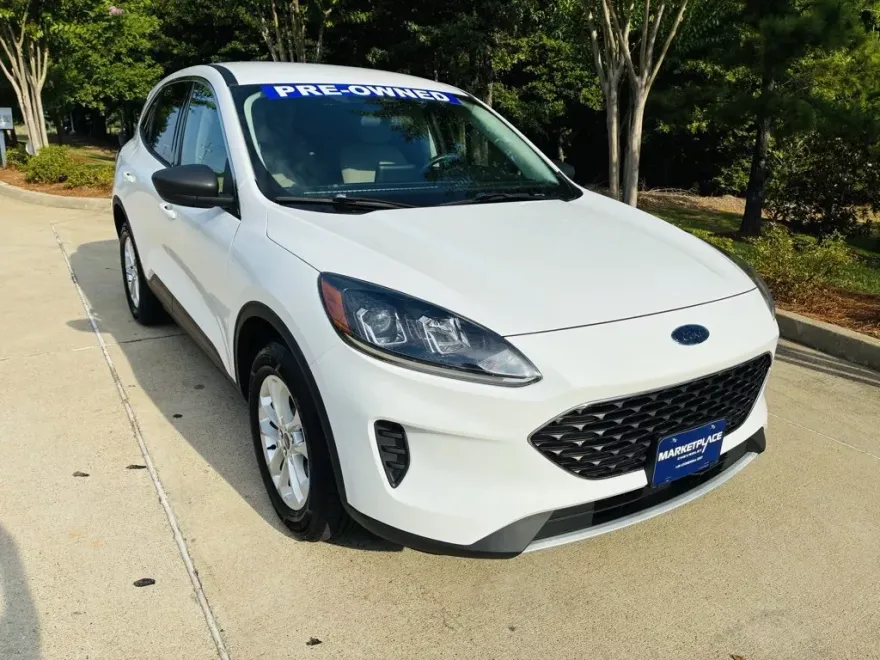 2022 Ford Escape SE Hybrid photo 1