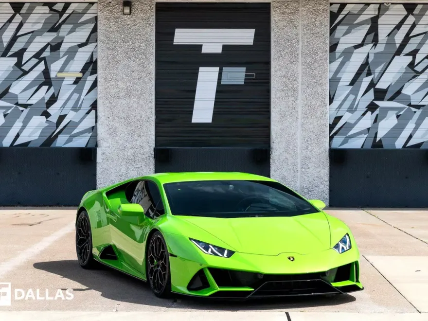 2022 Lamborghini Huracan Evo Coupe photo 1