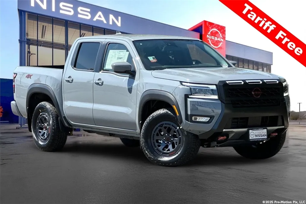 2025 Nissan Frontier PRO-4X photo 1