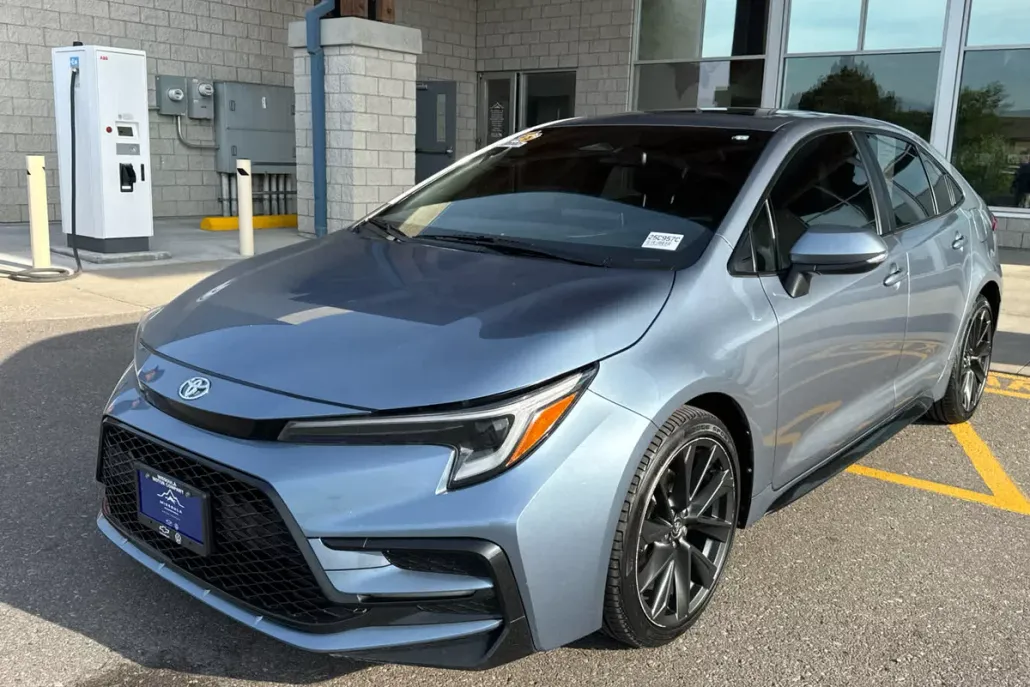 2023 Toyota Corolla XSE photo 1