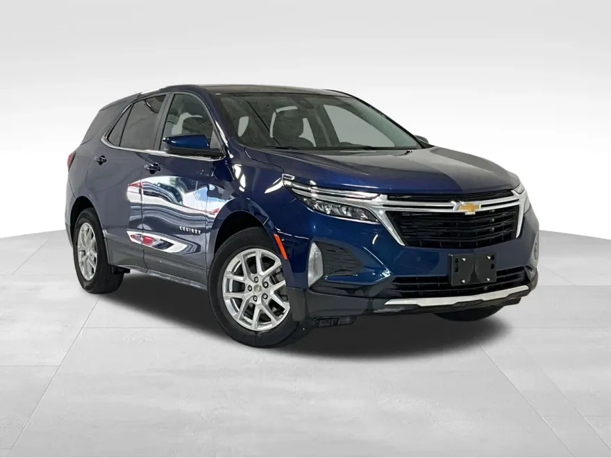 2022 Chevrolet Equinox LT photo 1