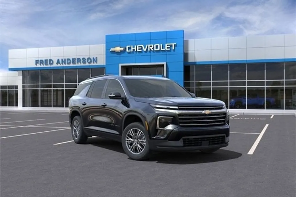 2025 Chevrolet Traverse photo 1