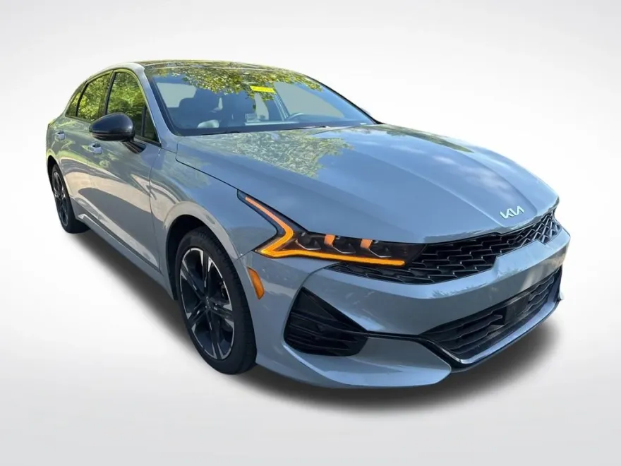 2024 Kia K5 GT-Line photo 1