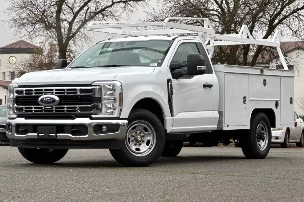 2024 Ford F-350 XL photo 1