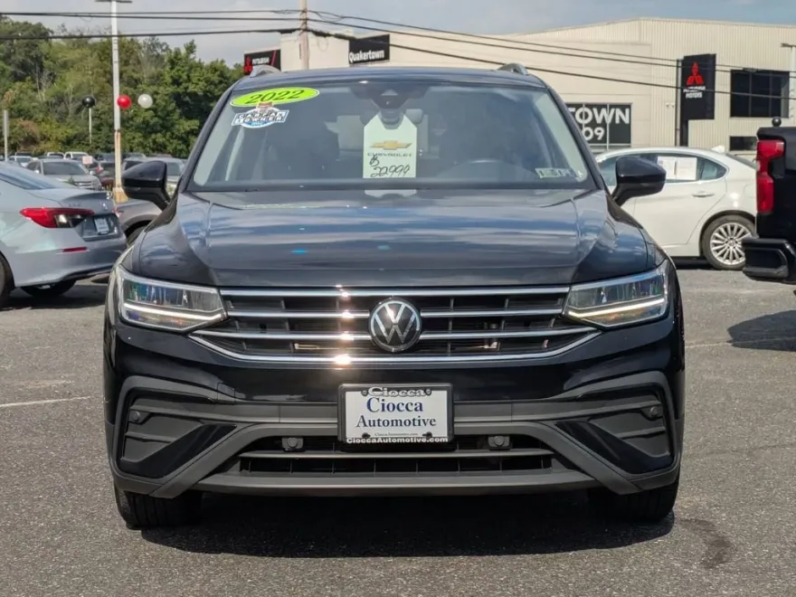 2022 Volkswagen Tiguan SE photo 1