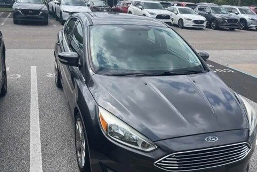 2015 Ford Focus Titanium photo 1