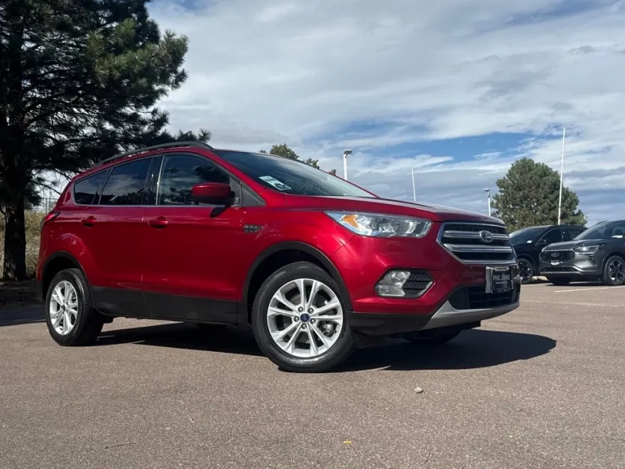 2018 Ford Escape SEL photo 1