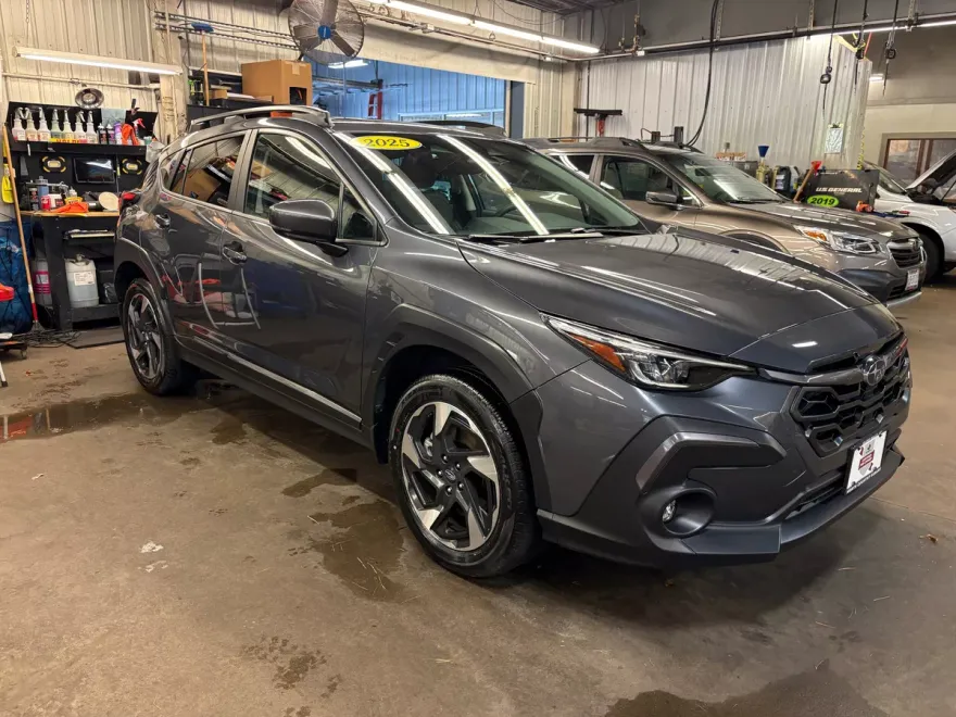 2025 Subaru Crosstrek Limited photo 1