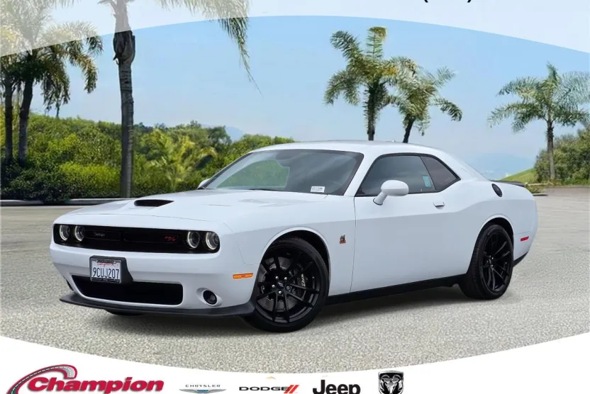 2022 Dodge Challenger R/T Scat Pack photo 1