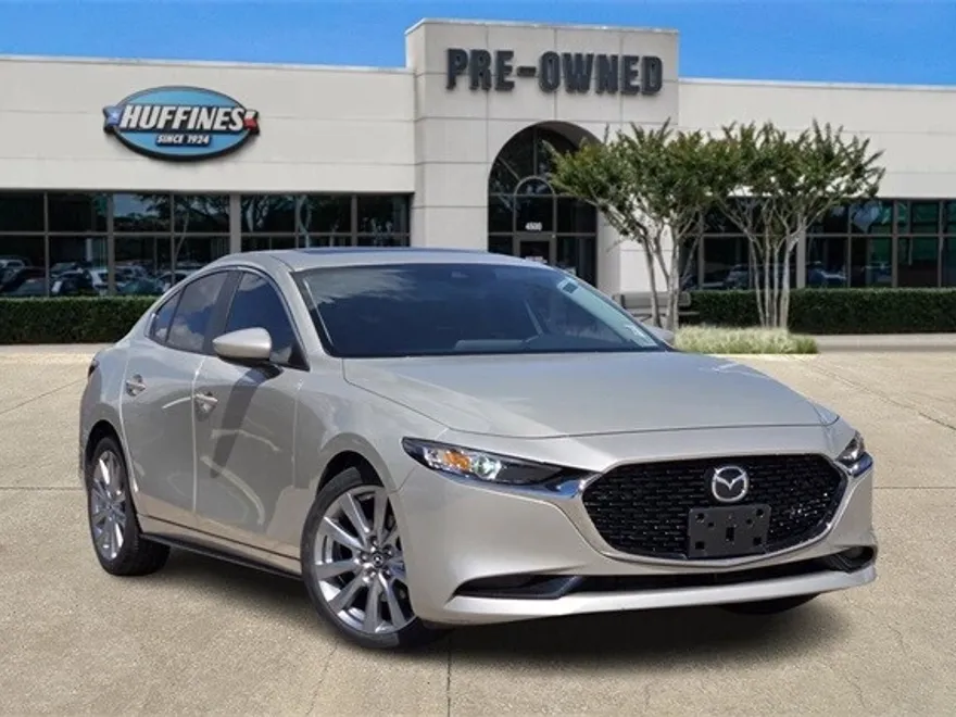 2022 Mazda Mazda3 Preferred photo 1