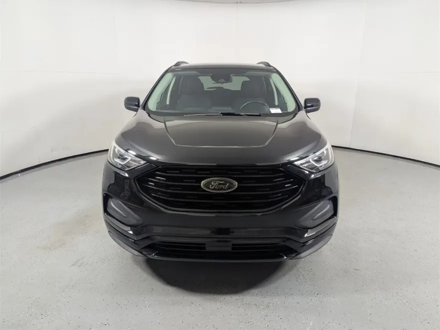 2022 Ford Edge SE photo 1