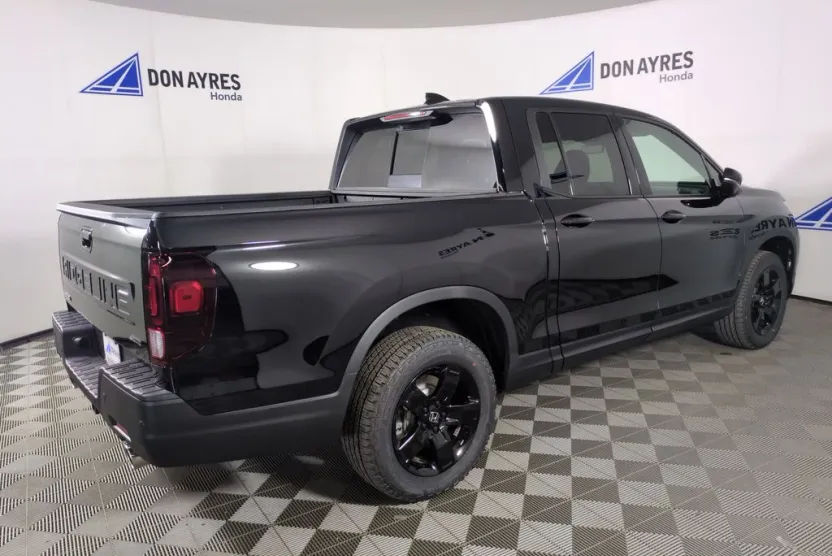 2025 Honda Ridgeline Black Edition photo 1