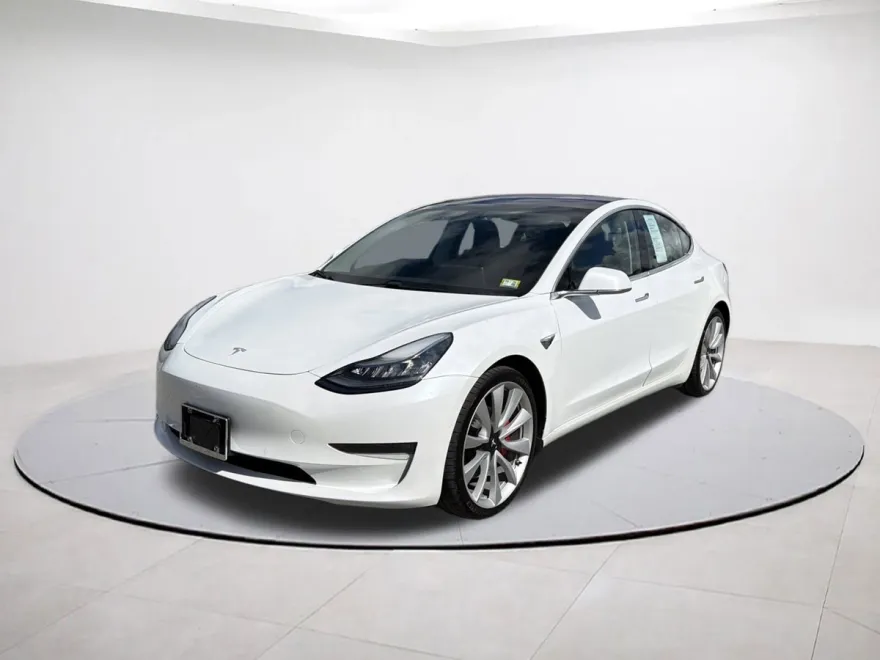 2018 Tesla Model 3 Long Range photo 1