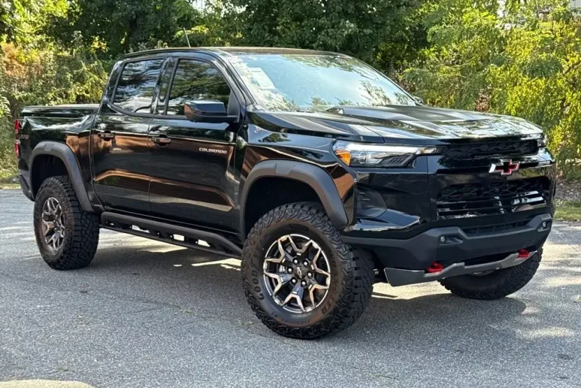 2026 Chevrolet Colorado ZR2 photo 1