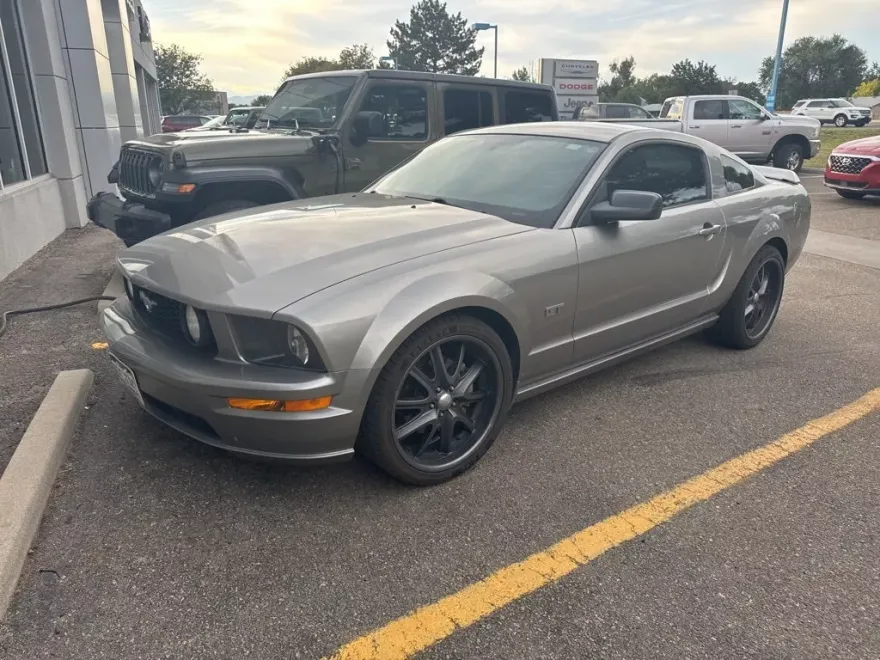 2008 Ford Mustang GT Premium photo 1
