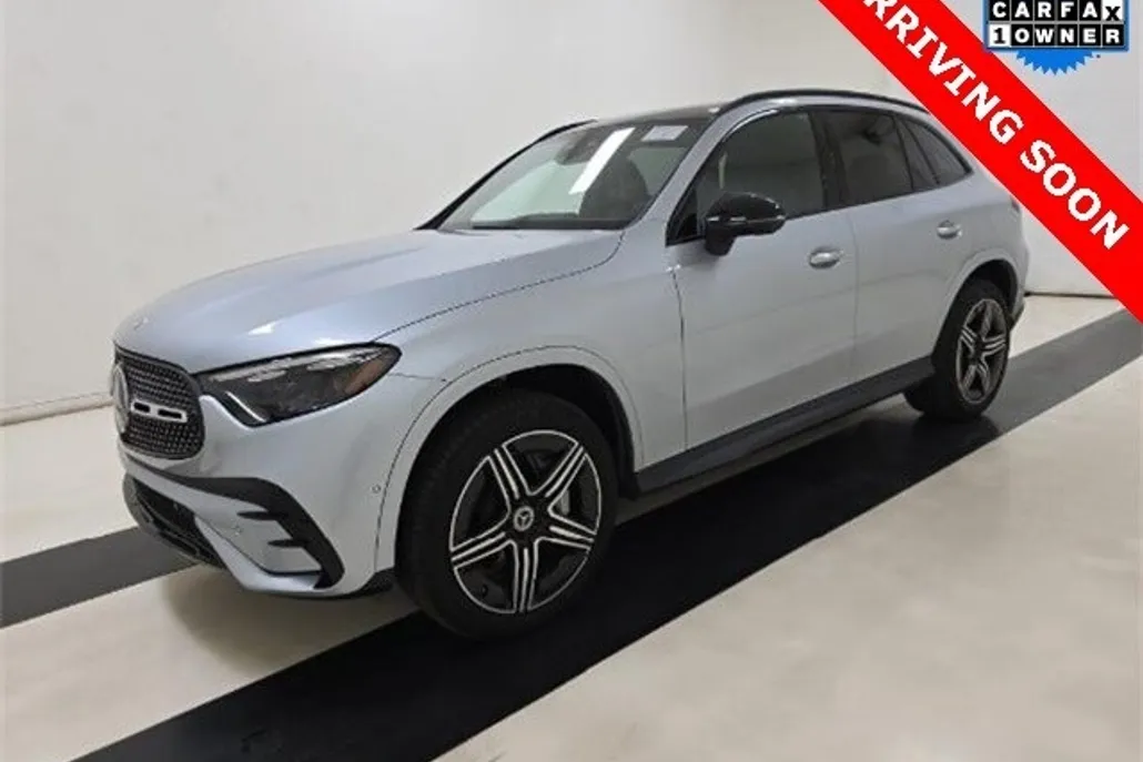 2024 Mercedes Benz GLC 300 photo 1