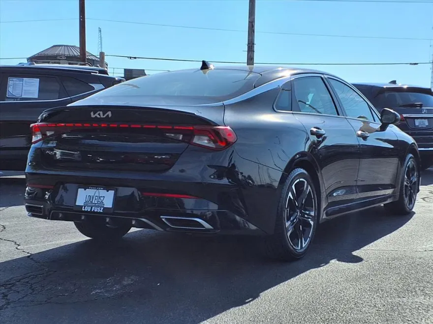 2022 Kia K5 GT-Line photo 1