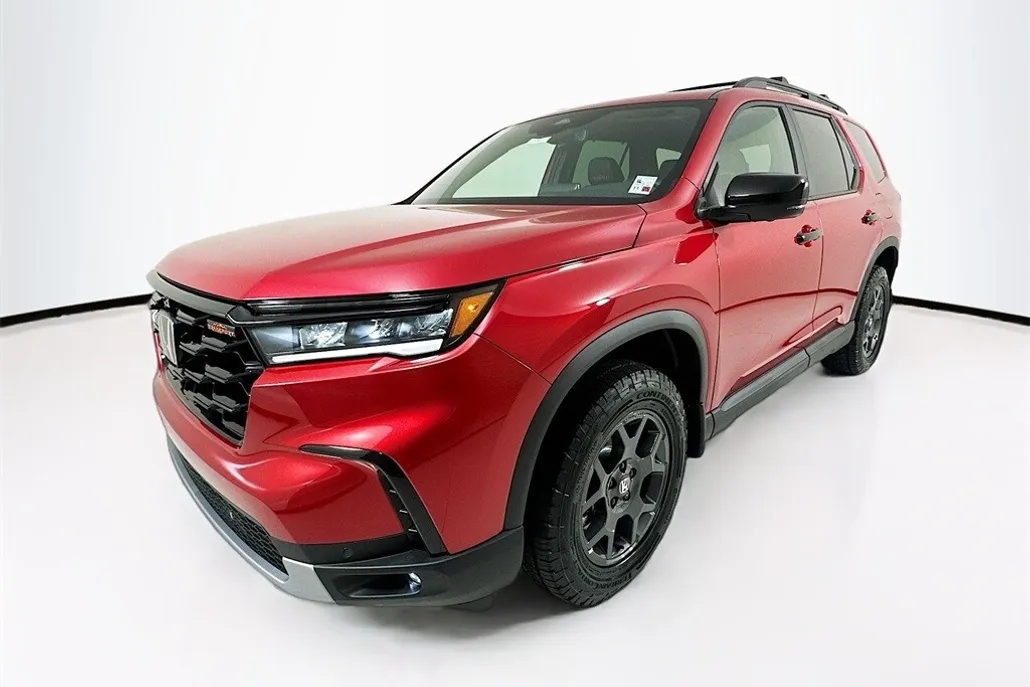 2025 Honda Pilot TrailSport photo 1