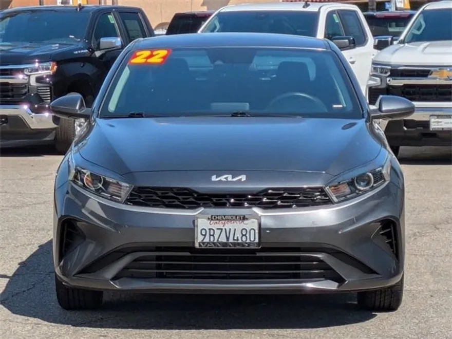 2022 Kia Forte LXS photo 1
