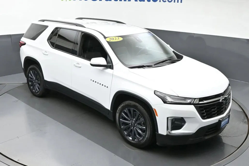 2023 Chevrolet Traverse RS photo 1