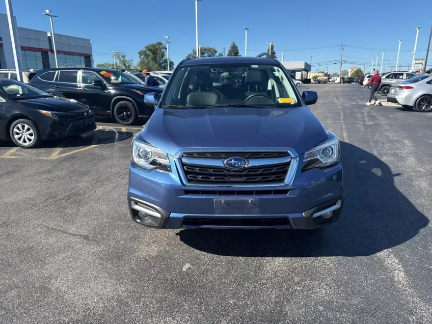 2017 Subaru Forester 2.5i Touring photo 1