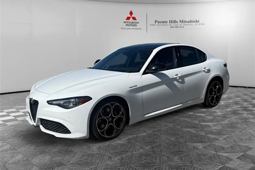 2022 Alfa Romeo Giulia Ti Veloce photo 1