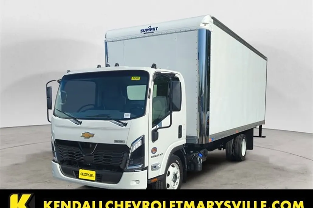 2025 Chevrolet Silverado photo 1
