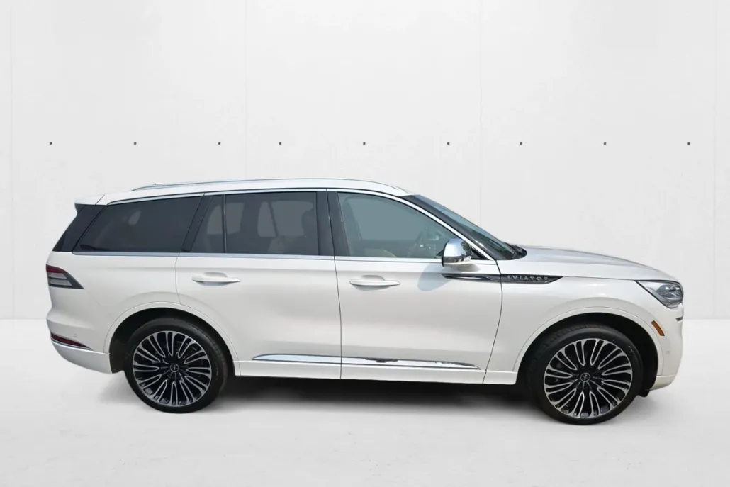 2020 Lincoln Aviator Black Label photo 1