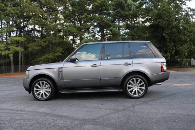 2010 Land Rover Range Rover SuperCharged photo 1