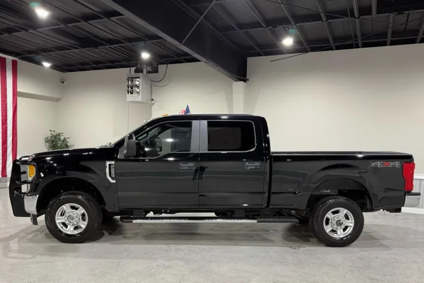 2017 Ford F-250 photo 1