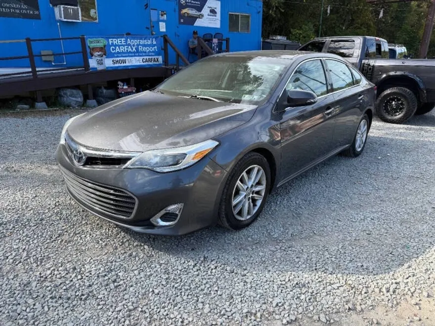 2014 Toyota Avalon XLE photo 1