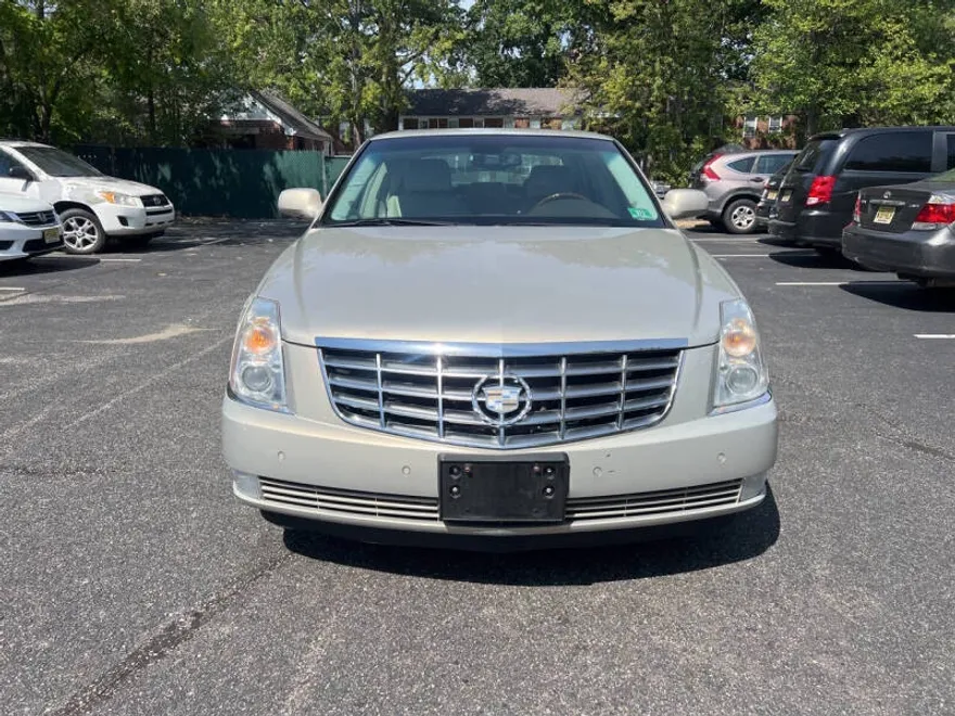 2007 Cadillac DTS Luxury I photo 1