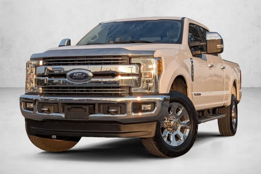 2017 Ford F-250 Lariat photo 1