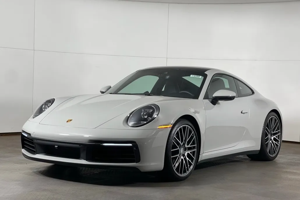 2022 Porsche 911 4 photo 1