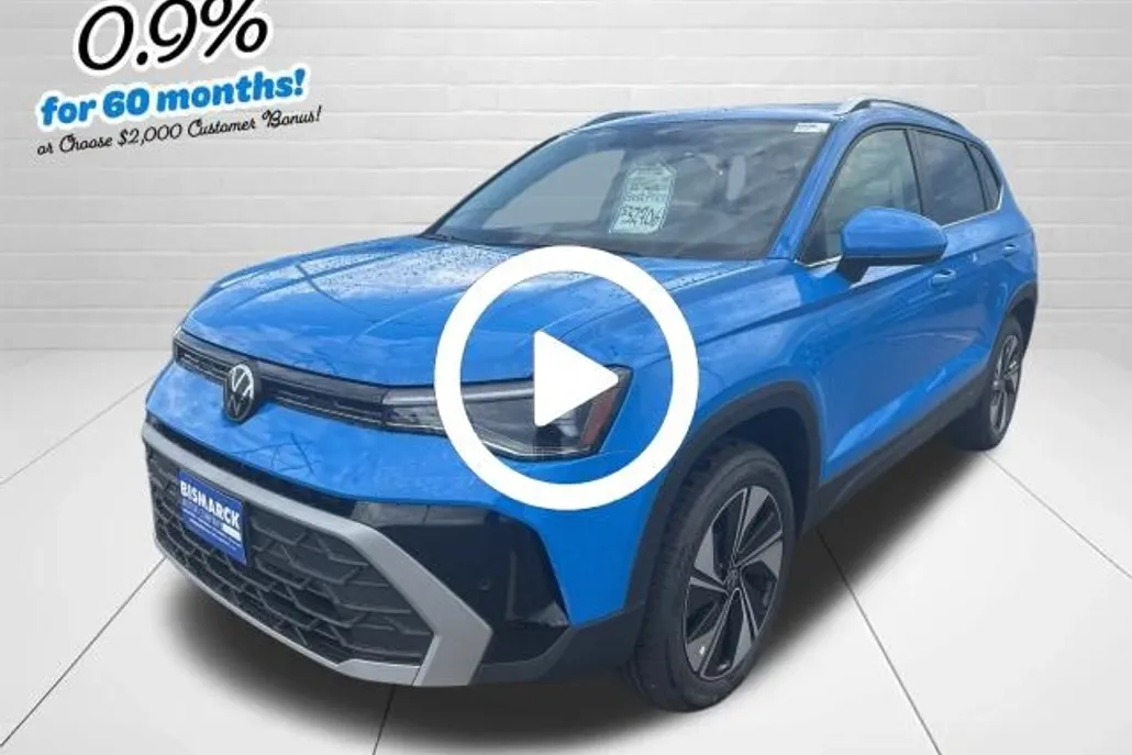 2025 Volkswagen Taos SE photo 1