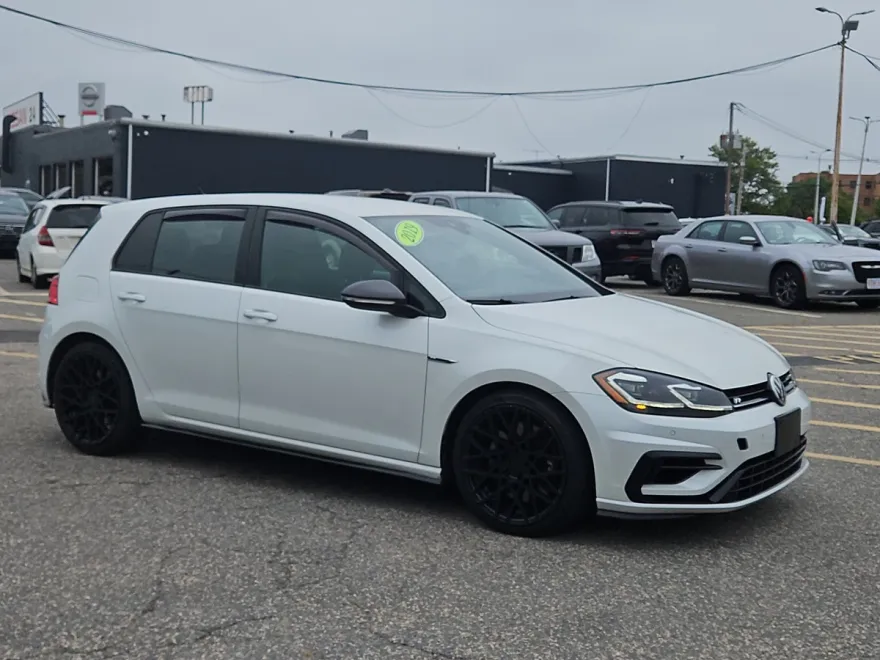 2019 Volkswagen Golf R 4Motion photo 1