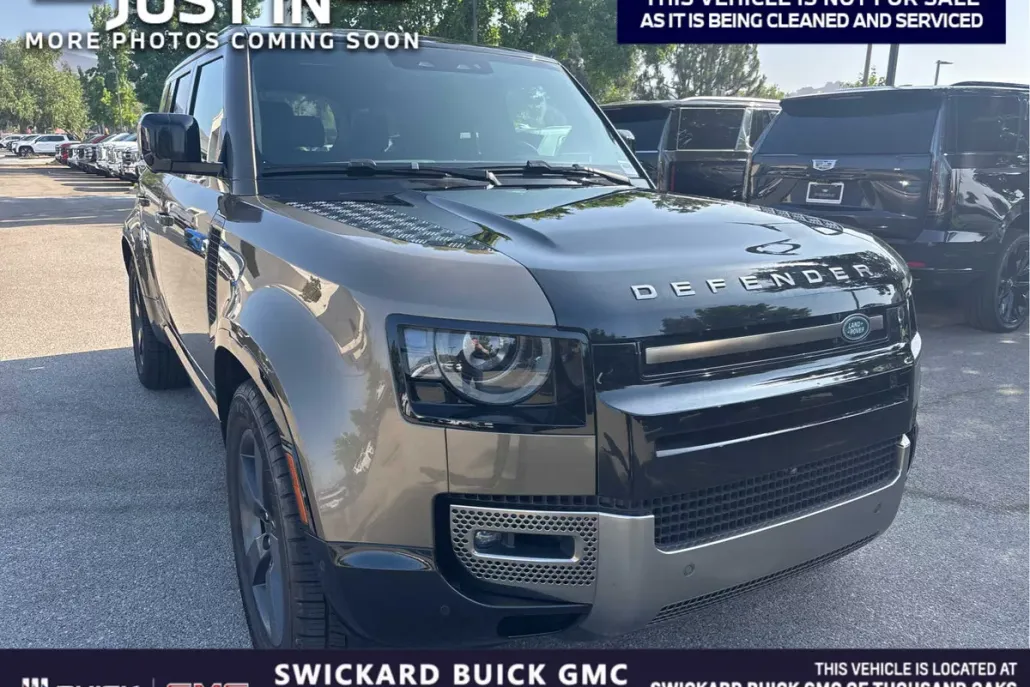 2020 Land Rover Defender X photo 1