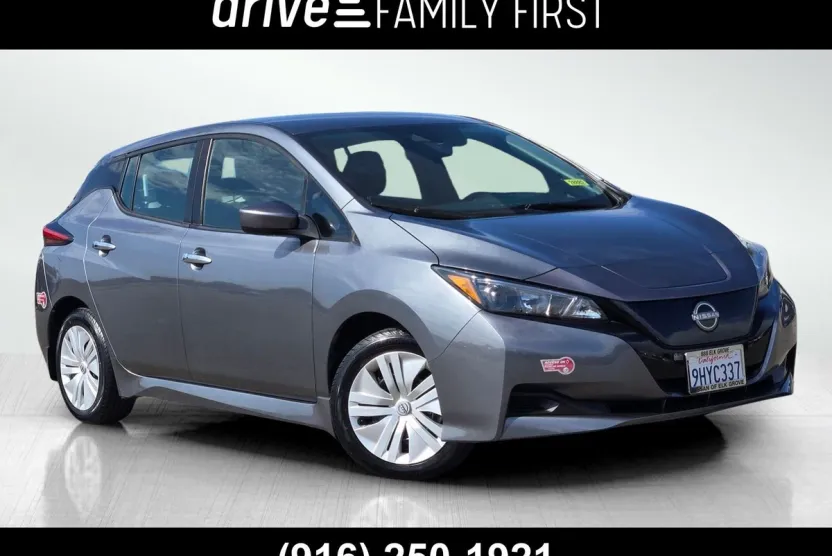 2024 Nissan Leaf S photo 1