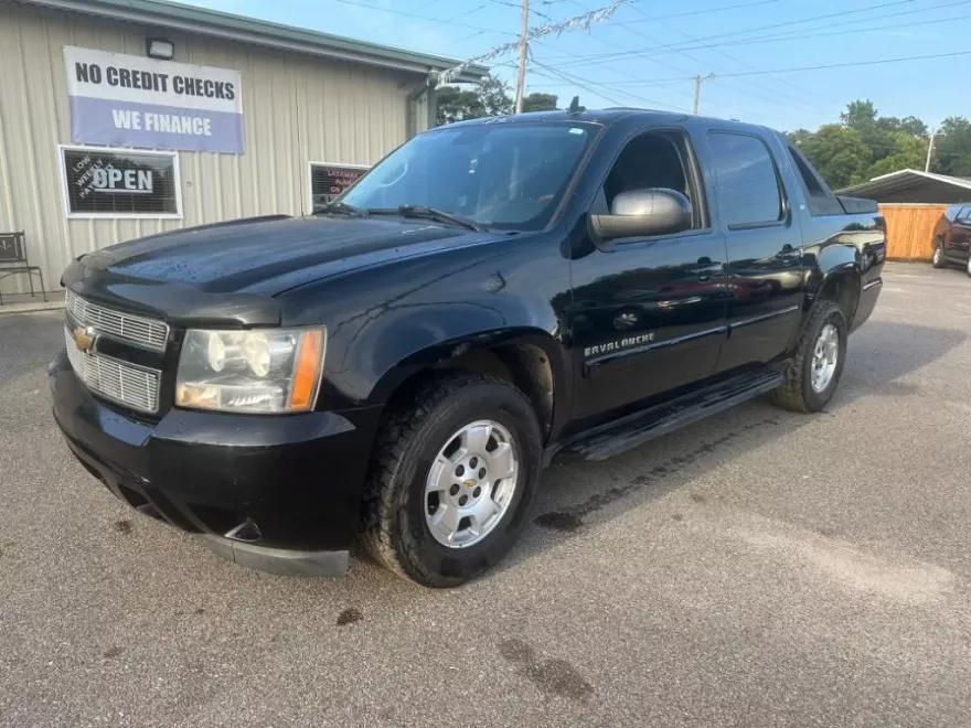 2007 Chevrolet Avalanche LS photo 1