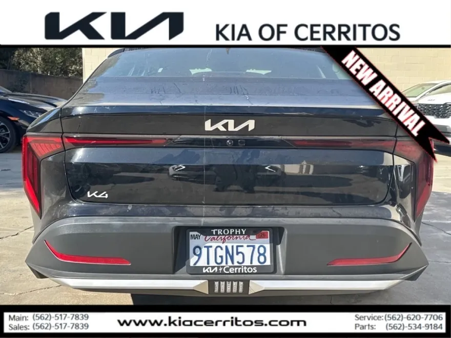 2025 Kia K4 EX photo 1