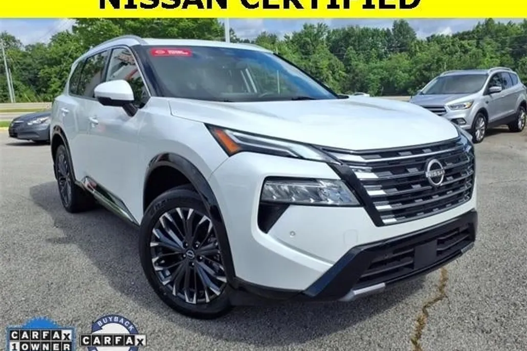 2024 Nissan Rogue Platinum photo 1