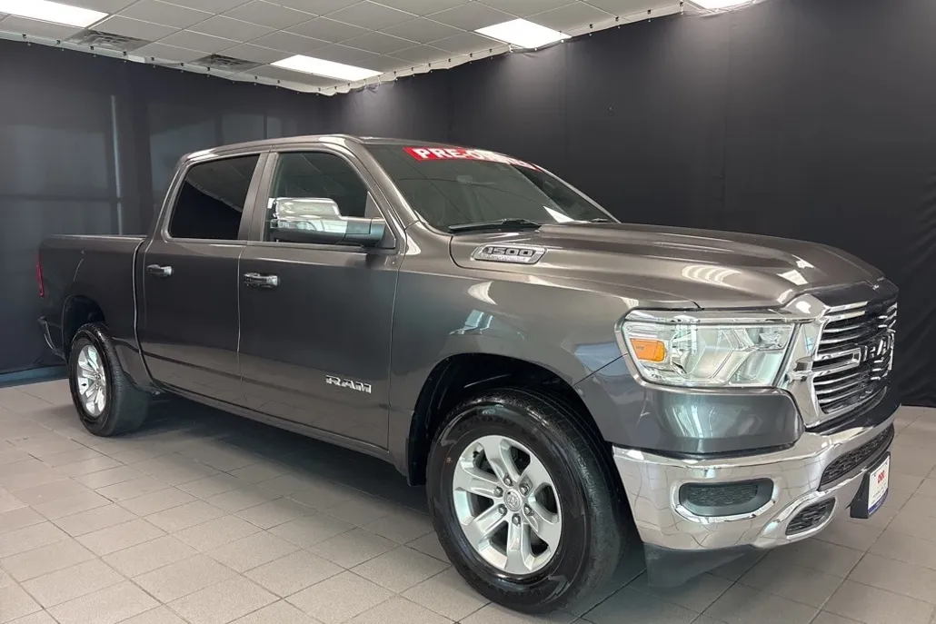 2024 Ram 1500 Laramie photo 1
