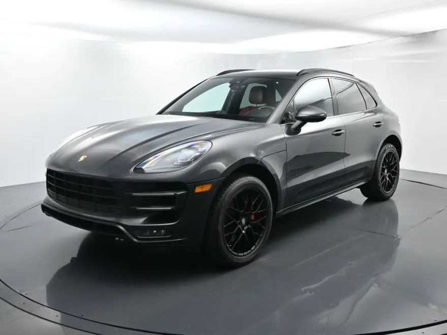 2018 Porsche Macan Turbo photo 1