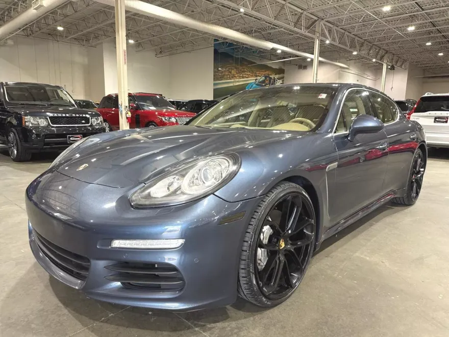 2014 Porsche Panamera 4S photo 1