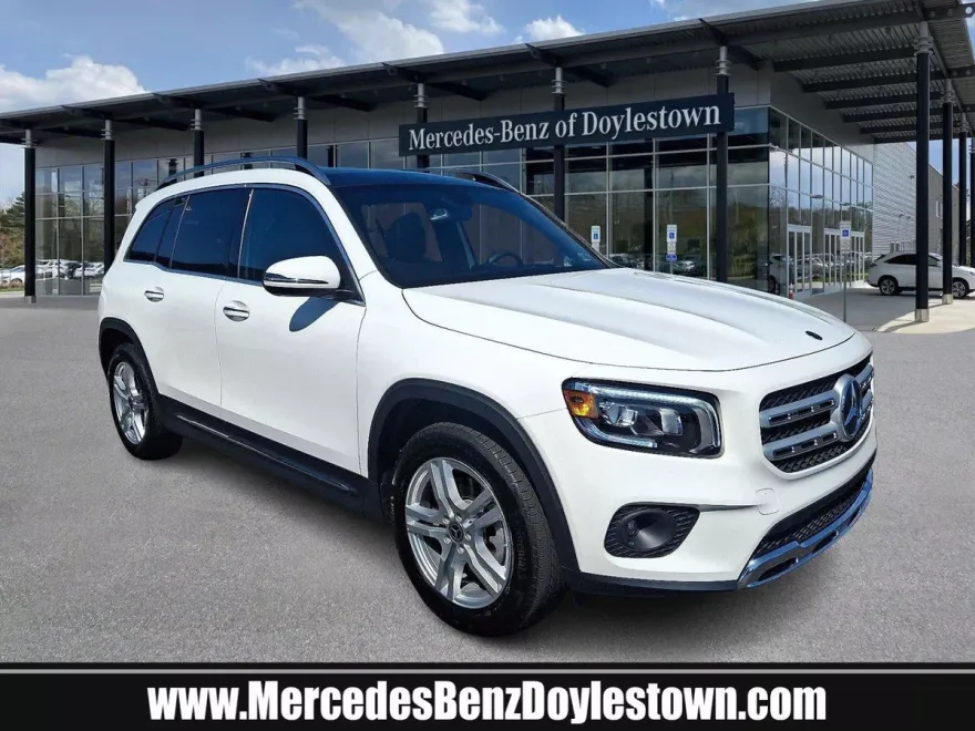2023 Mercedes Benz GLB 250 4MATIC photo 1