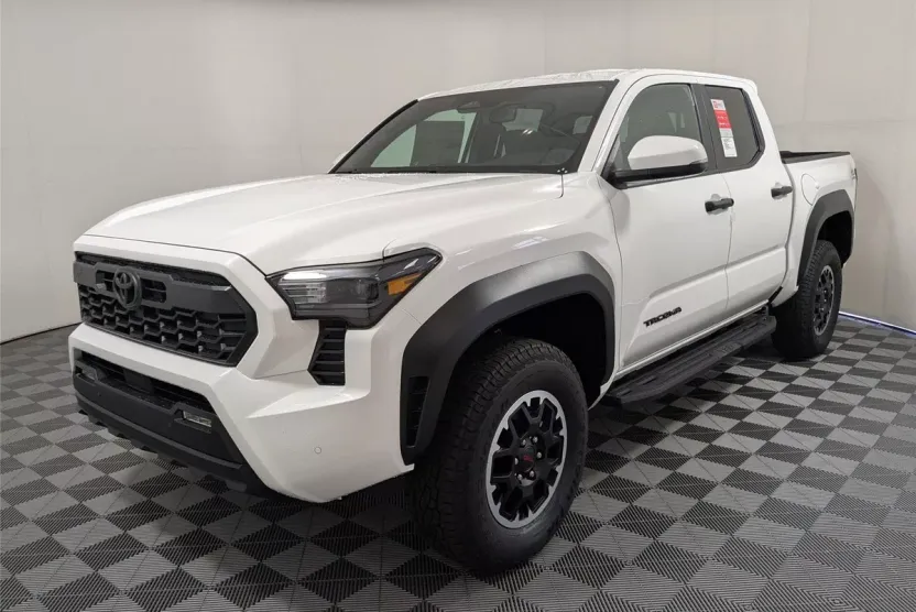 2025 Toyota Tacoma TRD photo 1