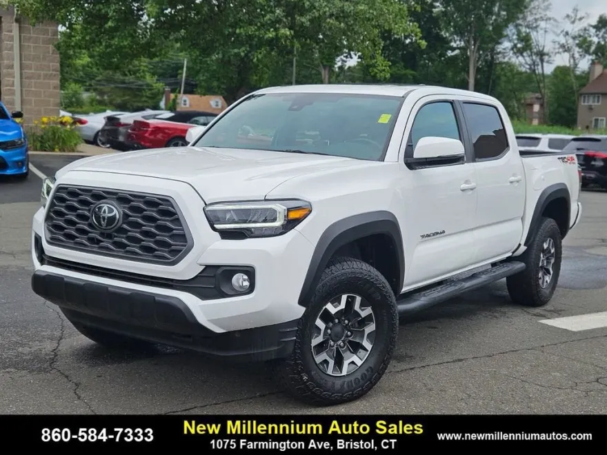2022 Toyota Tacoma 4x4 TRD photo 1
